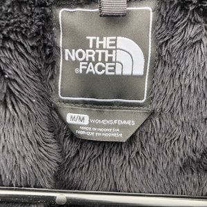 Women’s black north face winter jacket